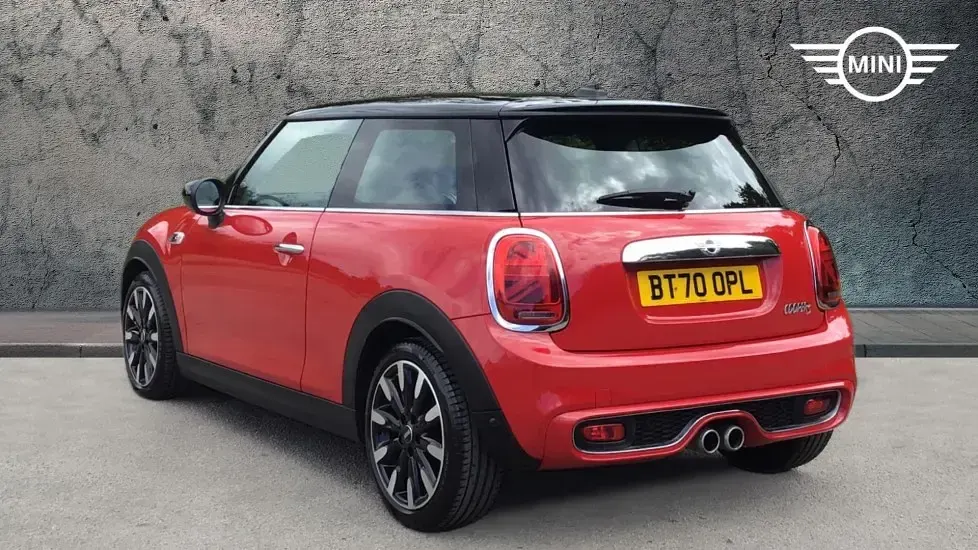 Usado Mini Cooper S Exclusive 189 CV (139 kW) 2020 Rojo Utilitario