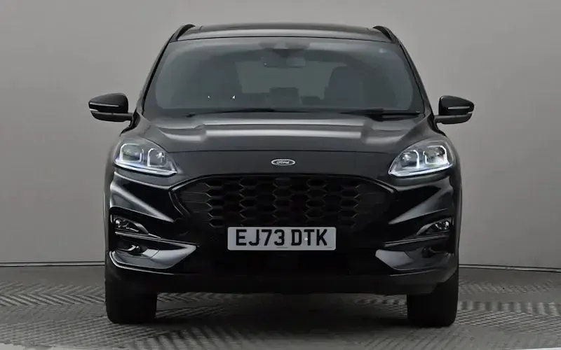 Używany Ford Kuga 225 KM (165 kW) 2023 Czarny SUV