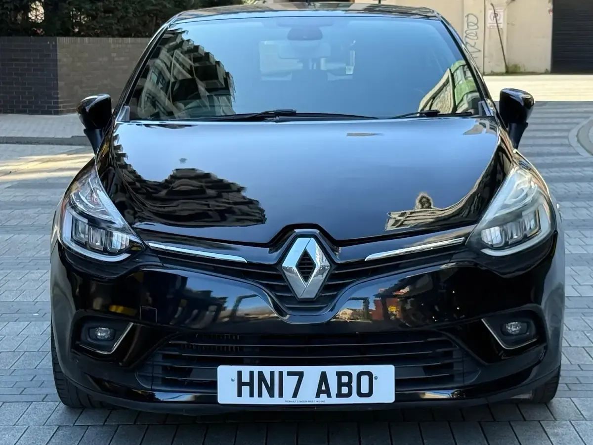 Used Renault Clio Dynamique 2017 Black Hatchback