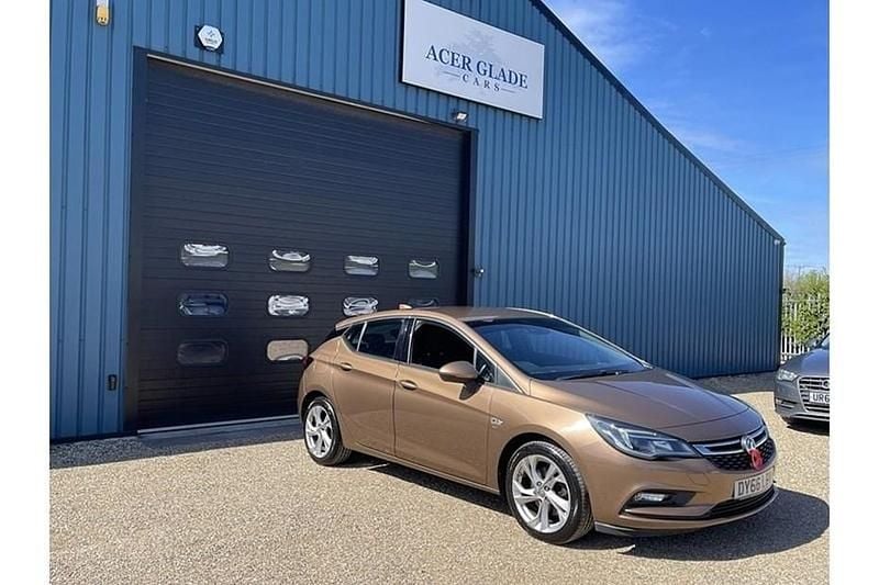 Used Vauxhall Astra SRi 136 HP (100 kW) 2016 Bronze Hatchback