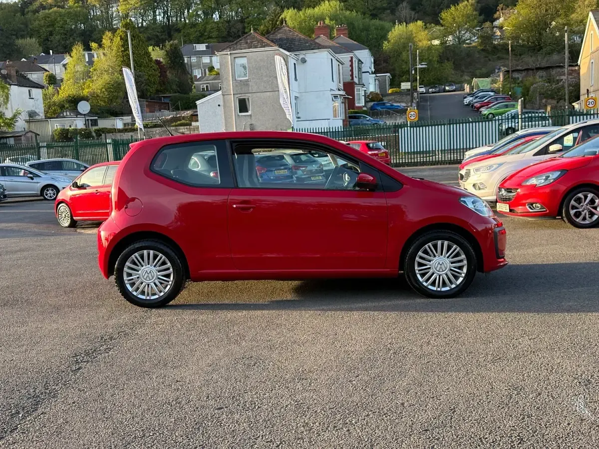 Used VW up! move up! 60 HP (44 kW) 2018 Red Hatchback