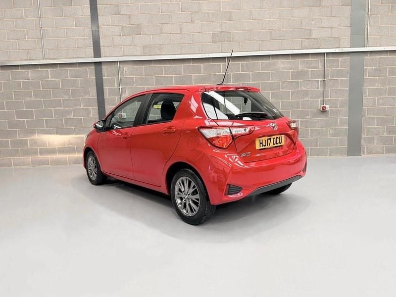 Used Toyota Yaris 2017 Red Hatchback