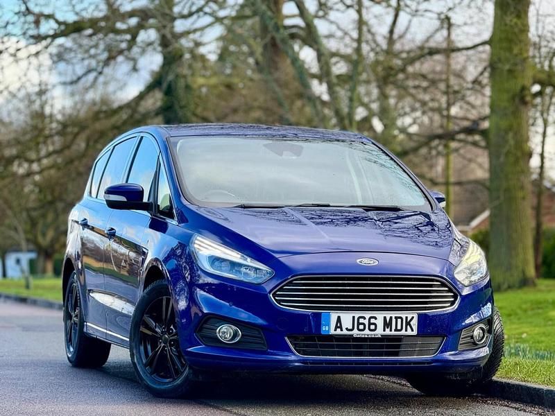 Used Ford S-MAX Titanium 150 HP (110 kW) 2017 Blue MPV