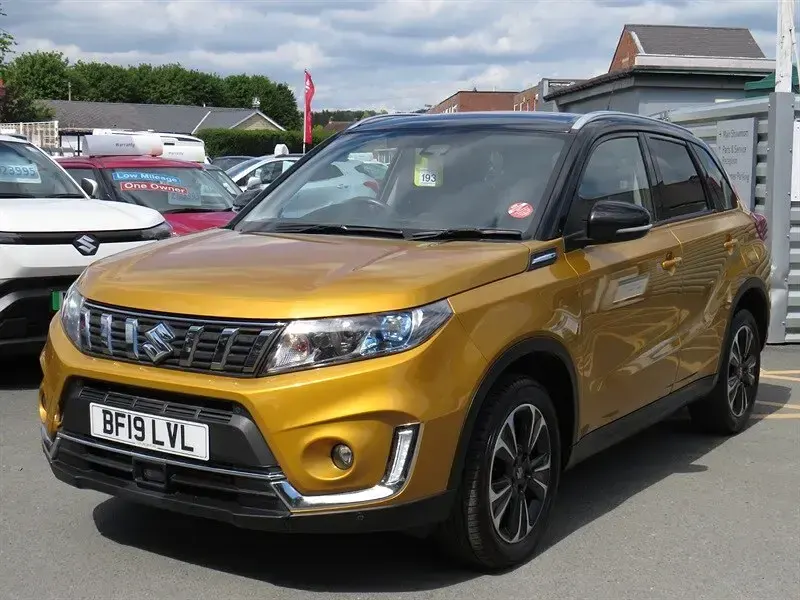 Used Suzuki Vitara SZ5 140 HP (102 kW) 2019 Yellow SUV
