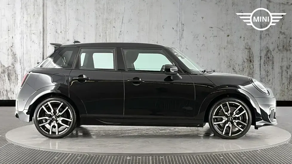 Usado Mini Cooper S Hatch 201 HP (147 kW) 2025 Preto Citadino