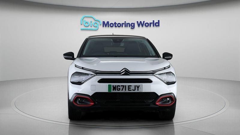 Used Citroën e-C4 Shine 100 kW (136 HP) 2022 White Hatchback