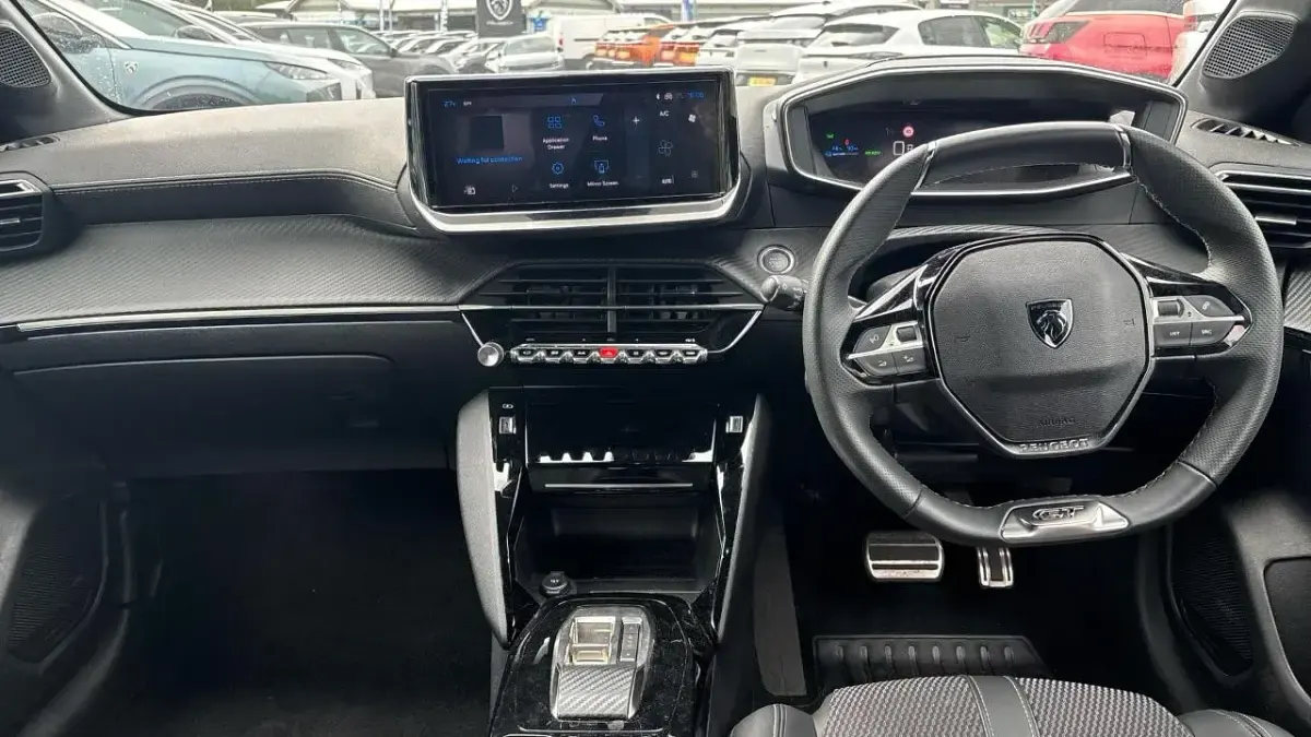 Used Peugeot e-208 GT 113 kW (154 HP) 2025 White Hatchback
