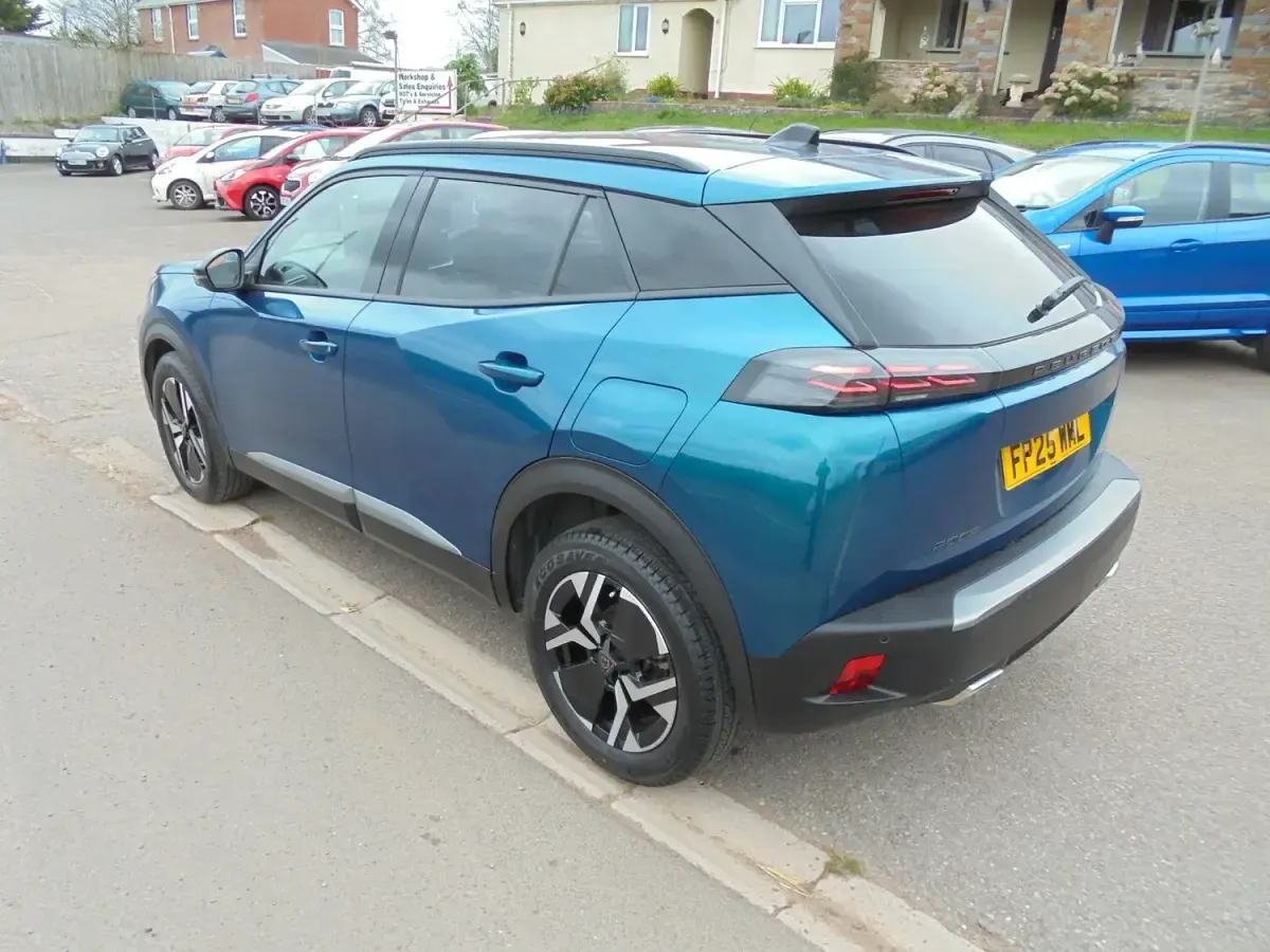 Used Peugeot 2008 Allure 100 HP (73 kW) 2025 Blue SUV