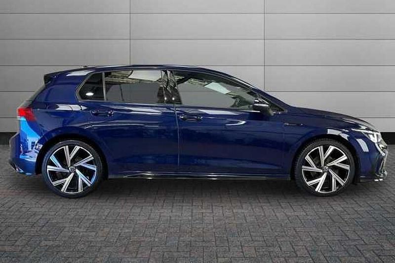 Used VW Golf VII R-line 150 HP (110 kW) 2020 Atlantic blue Hatchback