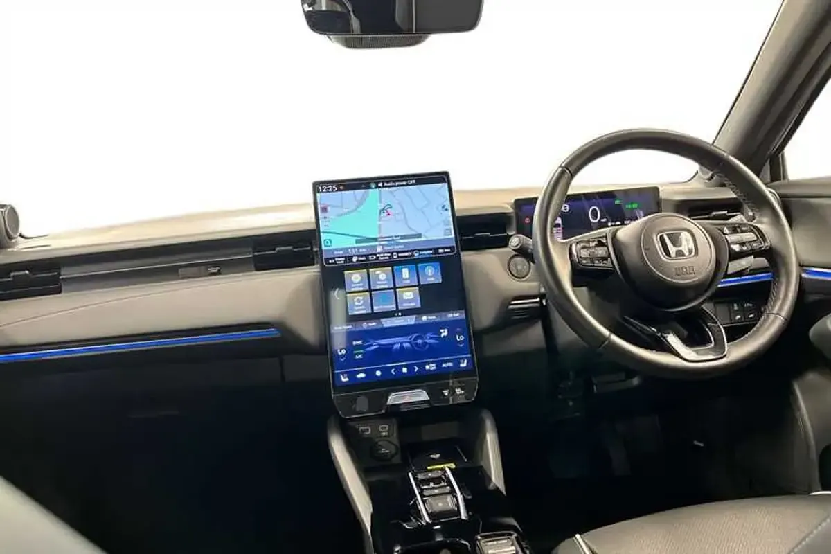 Used Honda e:Ny1 Advance 150 kW (204 HP) 2024 White SUV