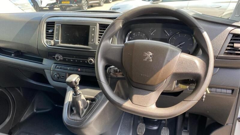 White Used 2023 Peugeot Expert Premium Van | £20,490 (Expensive) - Image 1/2