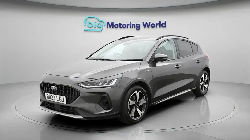 Begagnad Ford Focus Active 155 HK (114 kW) 2023 Grå Halvkombi
