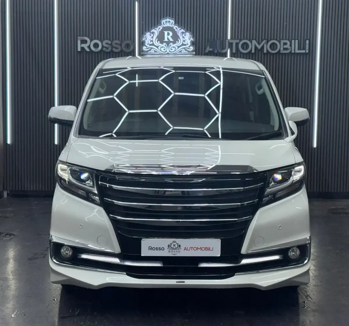 Used Toyota Alphard 2024 White MPV