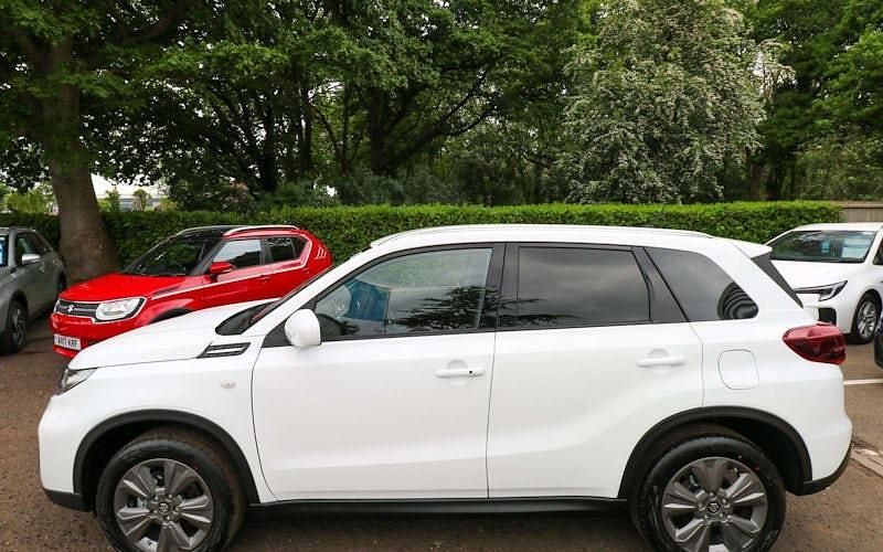 Neu Suzuki Vitara 110 PS (80 kW) 2026 Weiß SUV