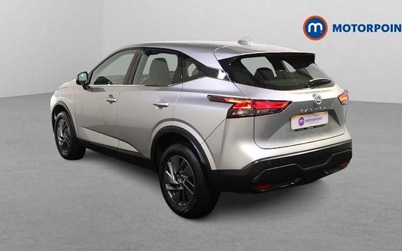 Used Nissan Qashqai Acenta Premium 158 HP (116 kW) 2023 Silver SUV