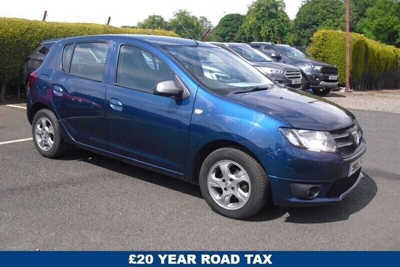 Blue Used 2015 Dacia Sandero Lauréate Hatchback | £2,695 (Super price) - Image 1/1