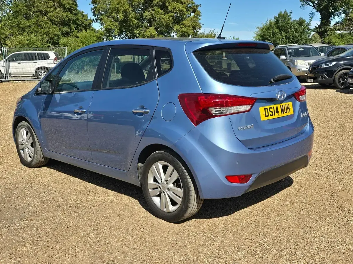 Used Hyundai ix20 Style 123 HP (90 kW) 2014 Blue Hatchback