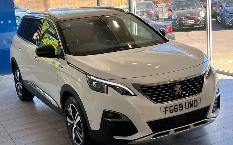 Usado Peugeot 5008 GT-line 131 HP (96 kW) 2020 SUV