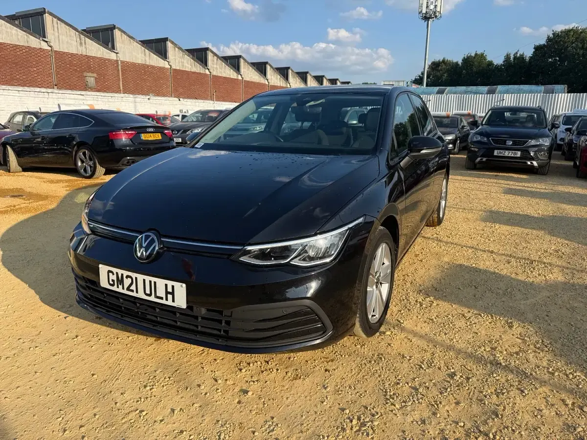 Used VW Golf VIII Life 130 HP (95 kW) 2021 Black Hatchback