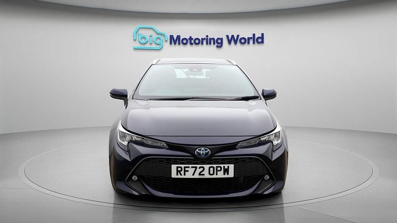 Used Toyota Corolla 122 HP (89 kW) 2022 Blue Estate