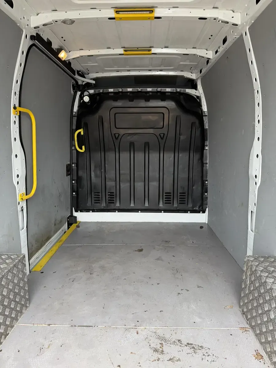 Used Vauxhall Movano Expression 130 HP (95 kW) 2019 White MPV