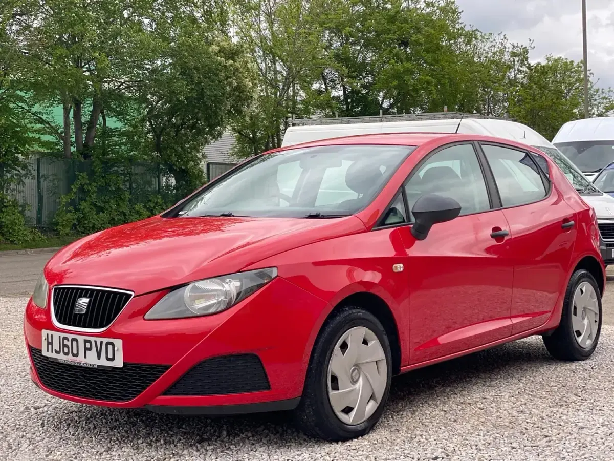 Usado Seat Ibiza 75 HP (55 kW) 2010 Vermelho Citadino