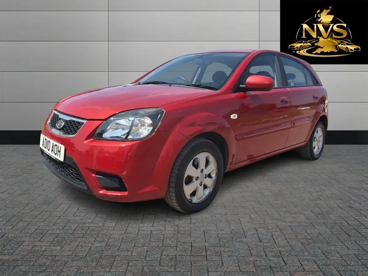 Used Kia Rio 2010 Red Hatchback