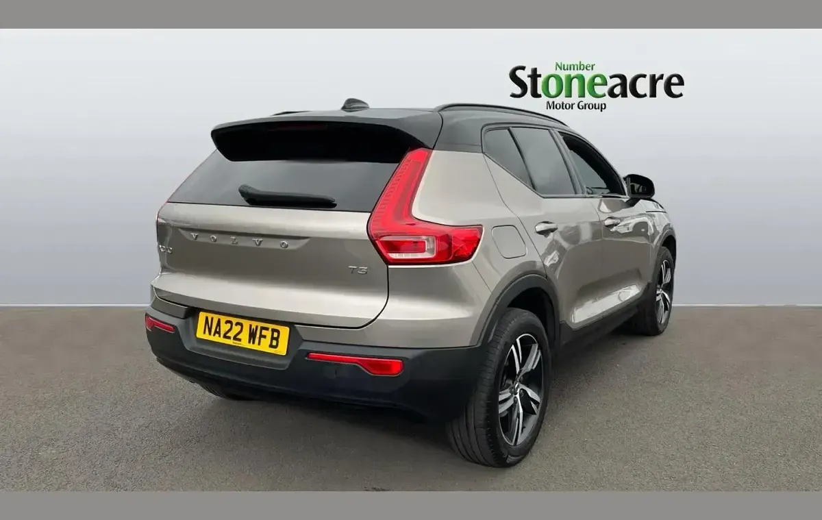 Used Volvo XC40 R-Design 161 HP (118 kW) 2022 Grey SUV