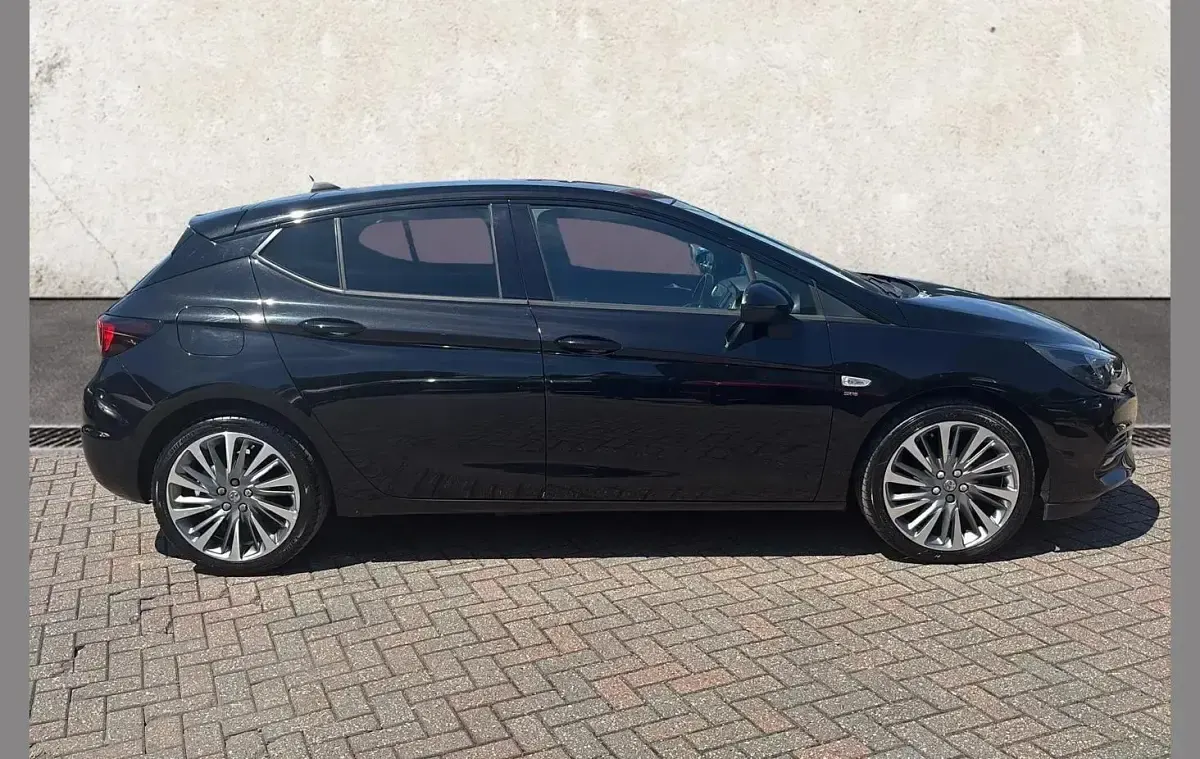 Used Vauxhall Astra SRi 143 HP (105 kW) 2020 Black Hatchback