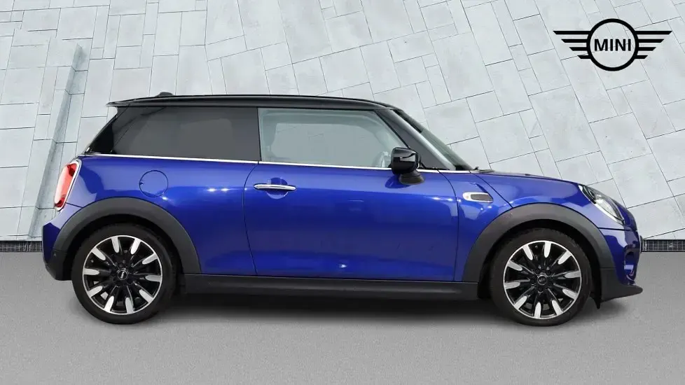 Used Mini Cooper Exclusive 134 HP (98 kW) 2020 Blue Hatchback