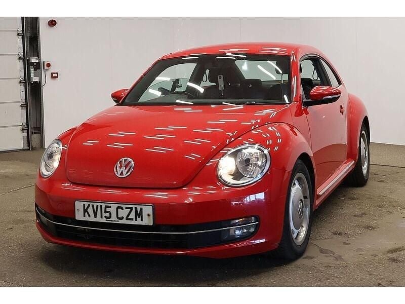 Used VW Beetle Design 150 HP (110 kW) 2015 Red Hatchback