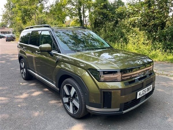 Green New 2025 Hyundai Santa Fe Ultimate SUV | £47,995 (Good price) - Image 1/1