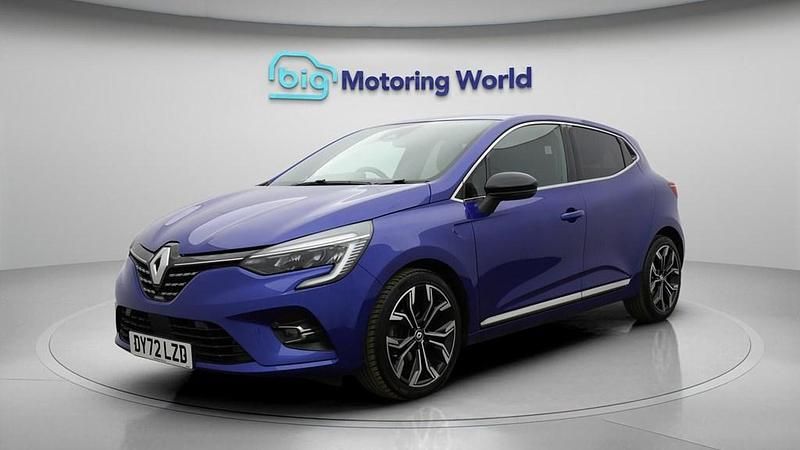 Used Renault Clio V Techno 90 HP (66 kW) 2022 Blue Hatchback