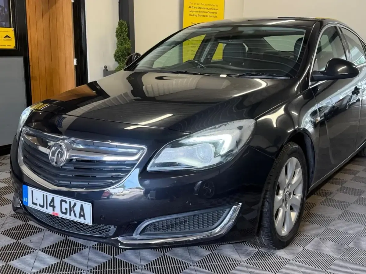 Używany Vauxhall Insignia S 163 KM (119 kW) 2014 Czarny Sedan/Limuzyna