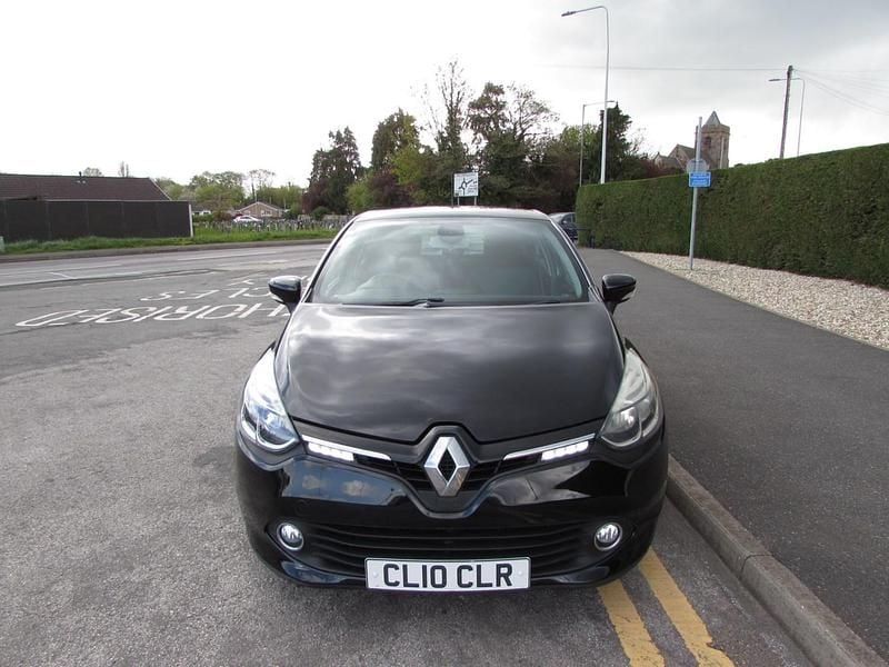 Used Renault Clio IV Dynamique 90 HP (66 kW) 2014 Black Hatchback