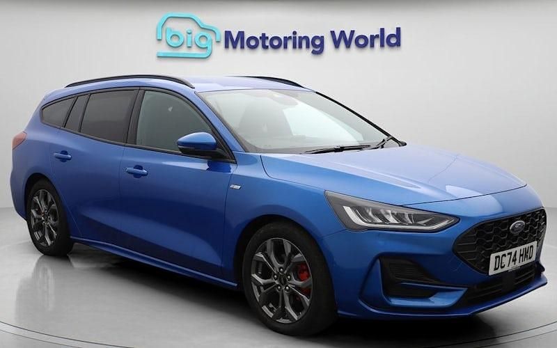 Used 2025 Ford Focus ST-Line Estate | £20,100 (Fair price) - Image 1/4