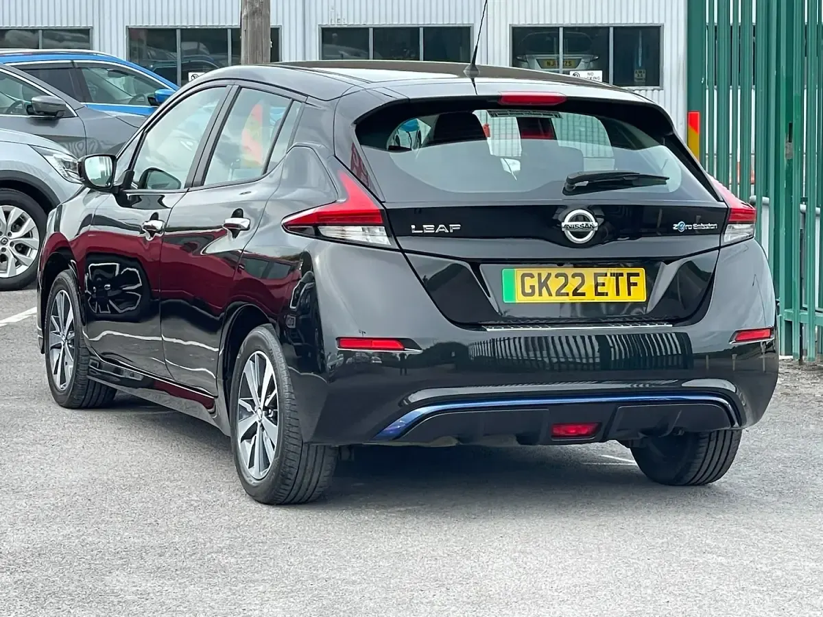 Used Nissan Leaf Acenta 110 kW (150 HP) 2022 Black Hatchback