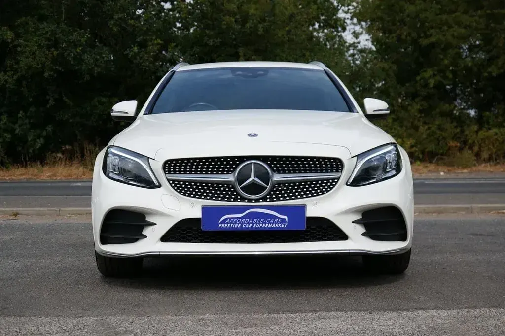 Used Mercedes C300 AMG line 306 HP (225 kW) 2020 White Estate
