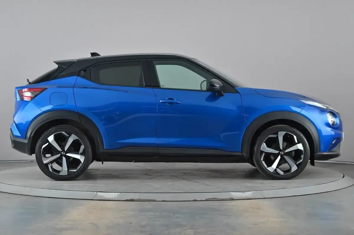 Used Nissan Juke Tekna 117 HP (86 kW) 2023 Blue SUV
