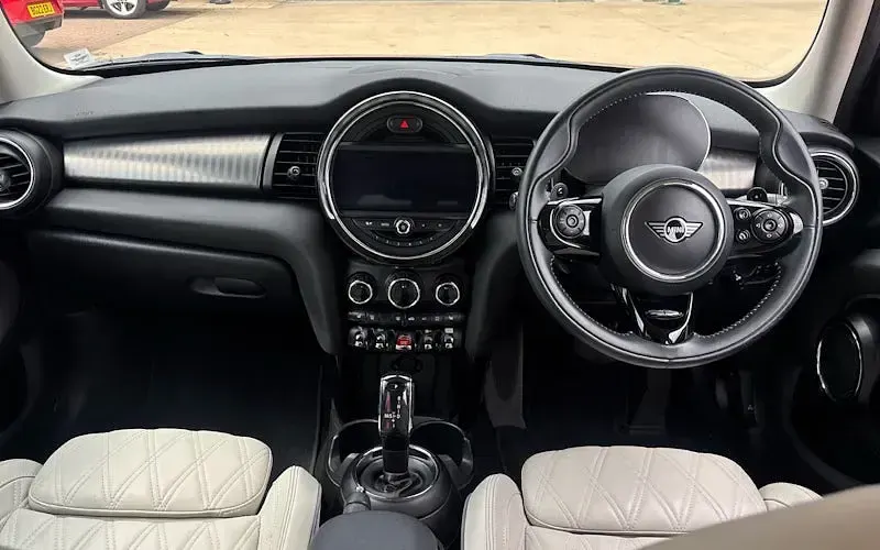 Used Mini Cooper S Exclusive 192 HP (141 kW) 2020 Midnight black Hatchback