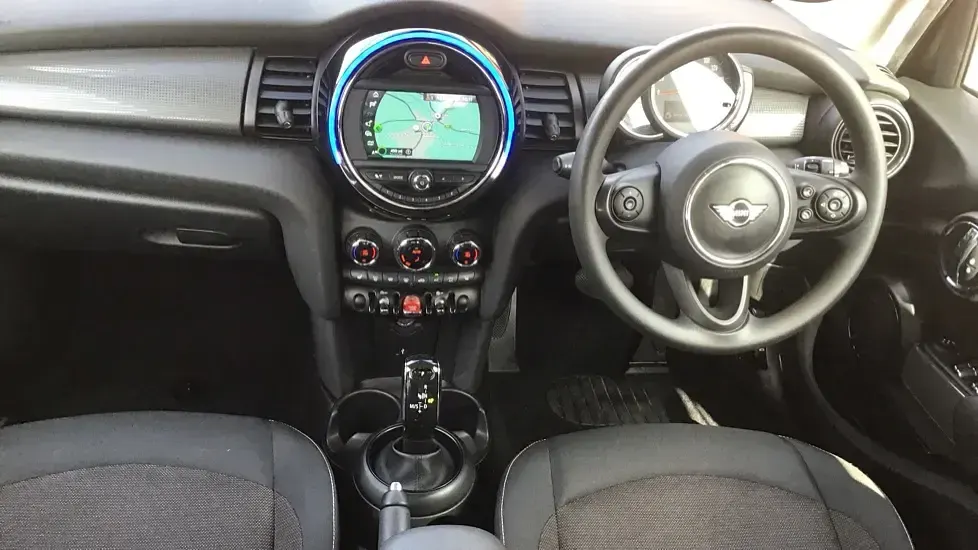 Used Mini Cooper Classic 136 HP (100 kW) 2020 Blue Hatchback