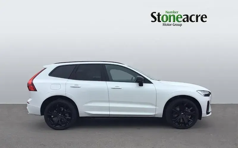 New Volvo XC60 Plus 349 HP (256 kW) 2025 White SUV