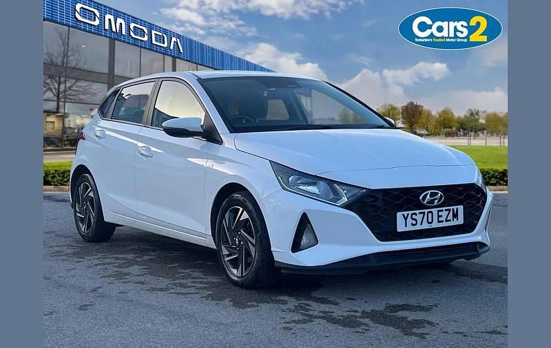 Used Hyundai i20 SE 99 HP (72 kW) 2020 White Hatchback
