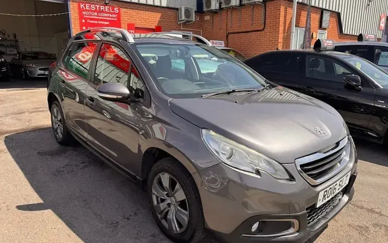 Used Peugeot 2008 Active 100 HP (73 kW) 2016 SUV