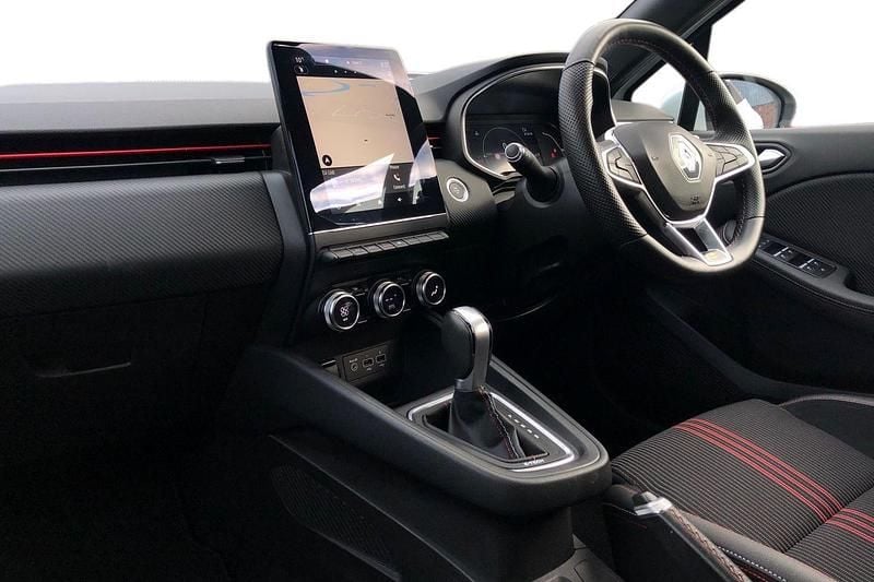 Used Renault Clio V RS Line 140 HP (102 kW) 2020 White Hatchback