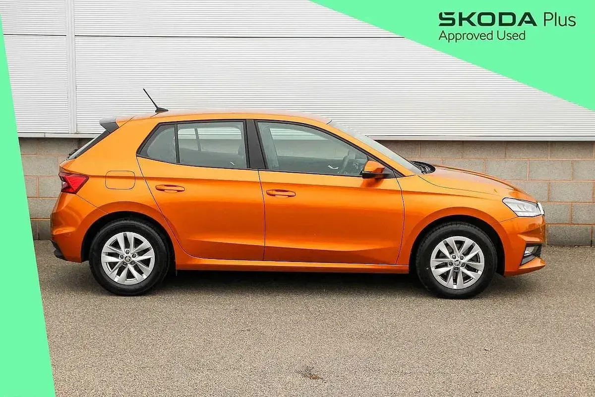 Used Skoda Fabia Comfort 81 HP (59 kW) 2022 Phoenix orange metallic Hatchback