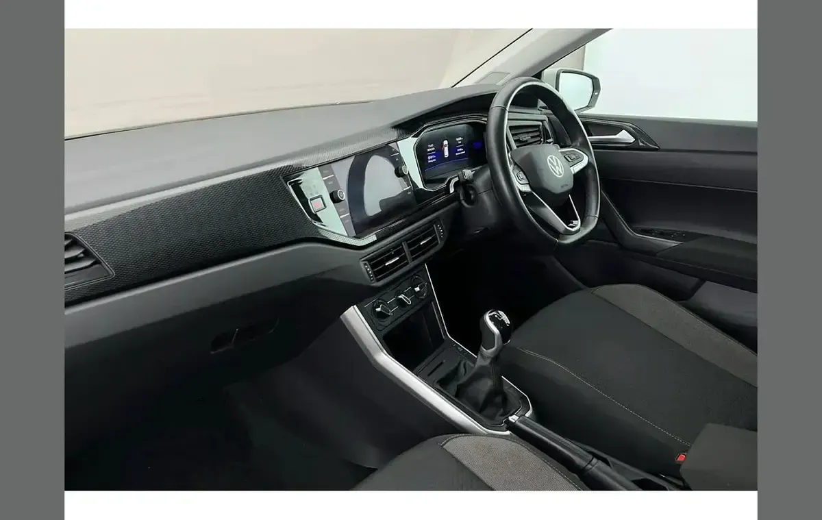 Begagnad VW Polo Life 80 HK (58 kW) 2023 Grå Halvkombi