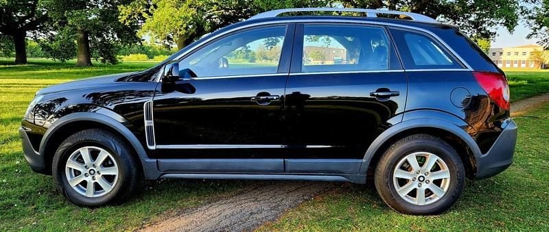 Second-hand Vauxhall Antara drive 150 CP (110 kW) 2008 Negru SUV