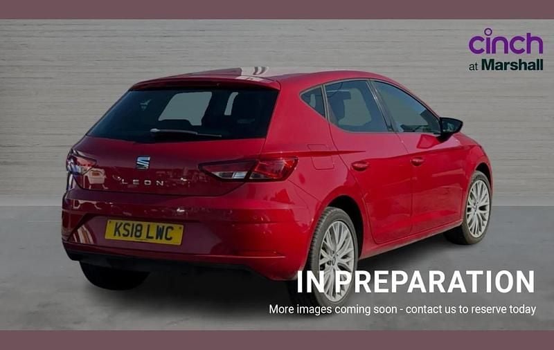 Used Seat Leon SE Dynamic 108 HP (79 kW) 2018 Red Hatchback