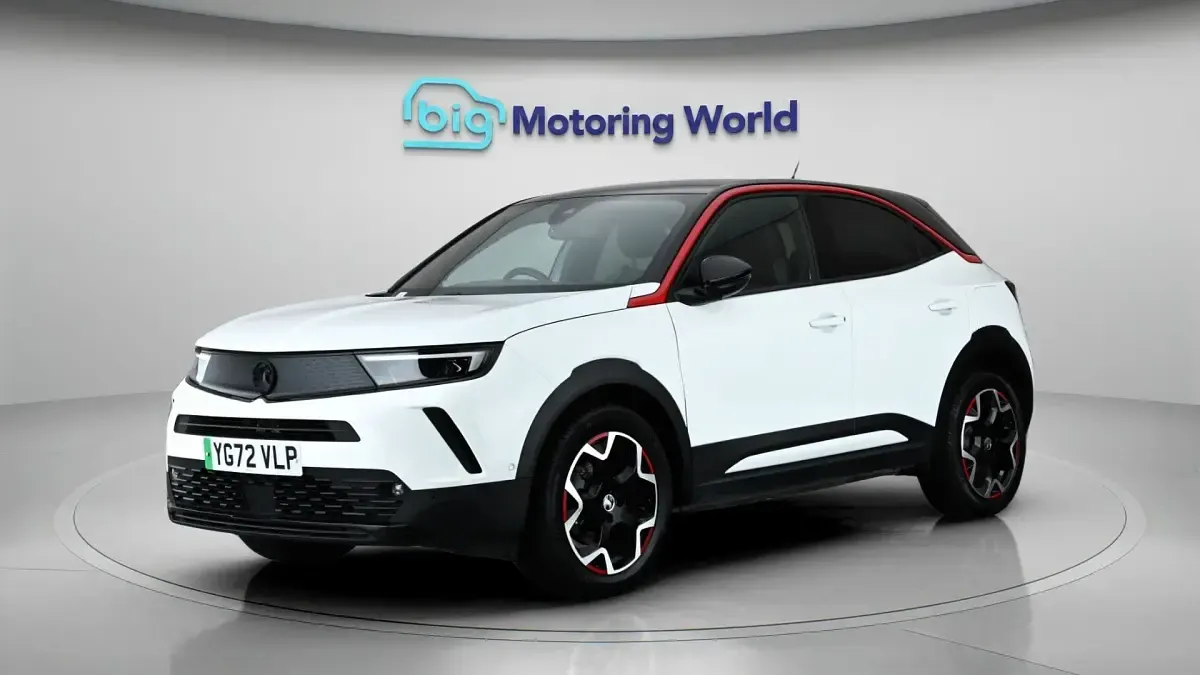 Used Vauxhall Mokka SRi 100 kW (136 HP) 2022 White SUV